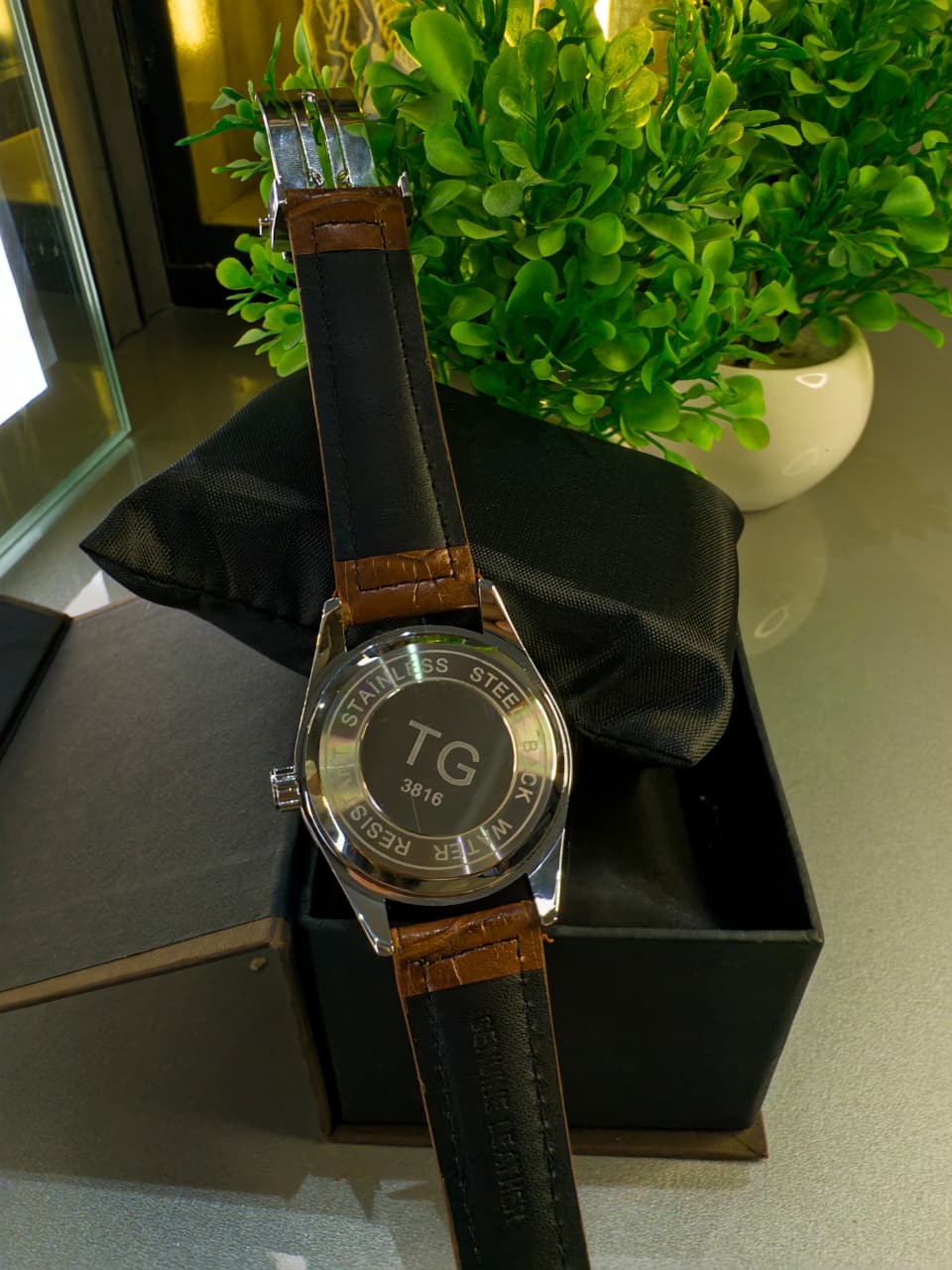 CALIBERS LUXURY AUTOMATIC LEADTHER WATCH